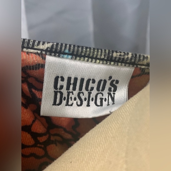 Chico’s Design Long Sleeve V-Neck Women's Size 0 Multi Color Lightweight Shirt - Picture 3 of 8